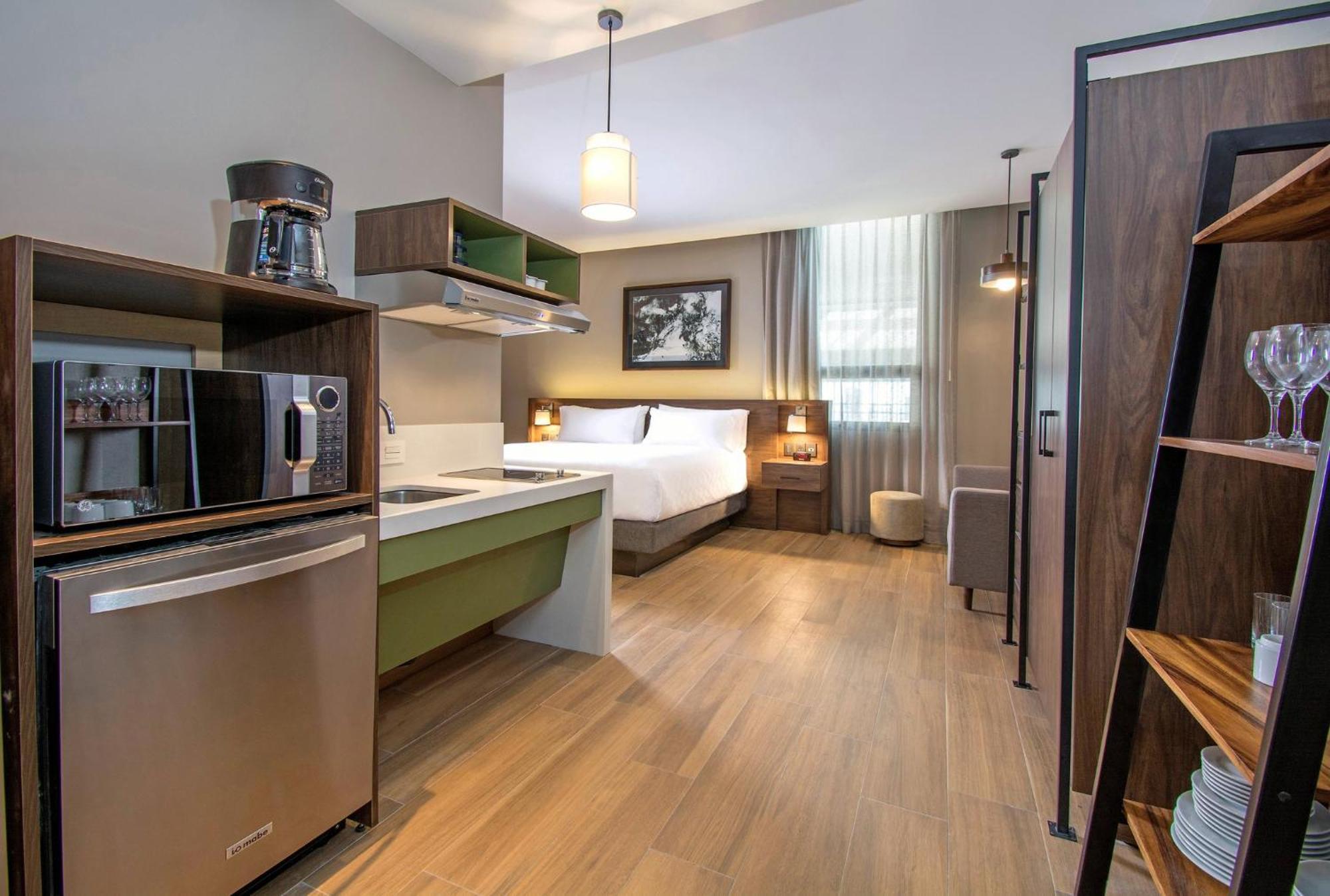 Staybridge Suites - Guadalajara Novena By Ihg Exterior foto